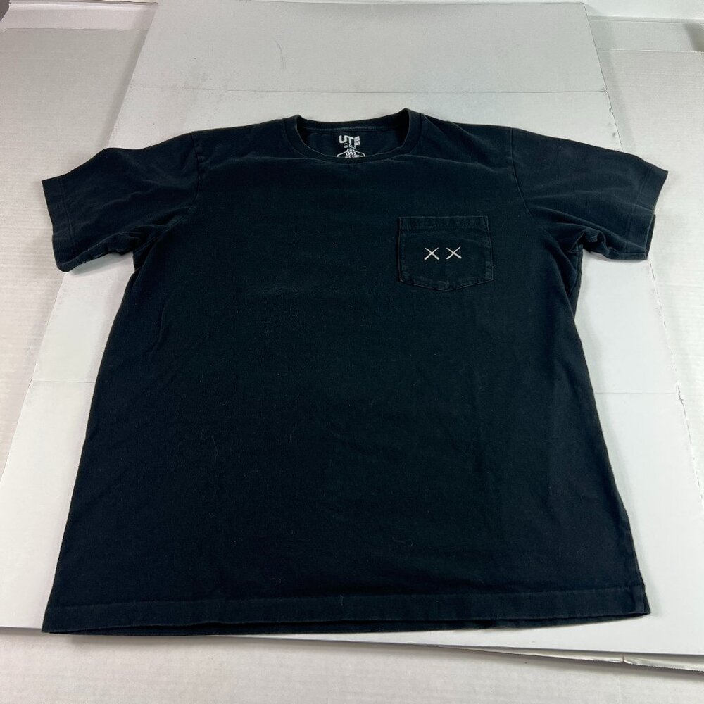 Uniqlo Kaws Sesame Street Shirt Adult Large Black Faded Graphic Pocket Tee